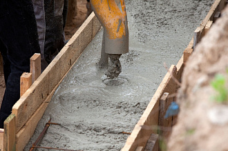 бетон в опалубку ленточного фундамента